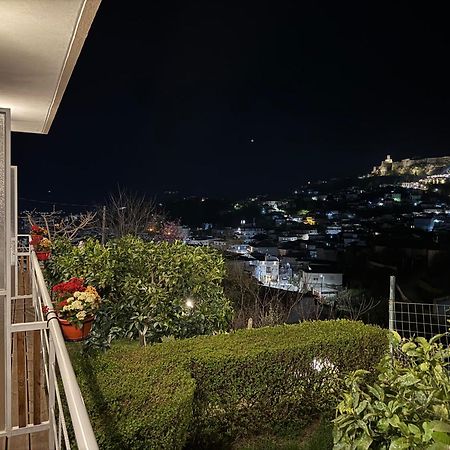 Ilvi Guesthouse Gjirokastër Esterno foto